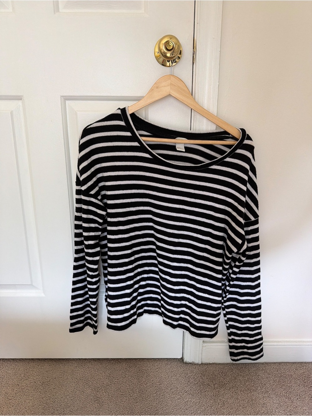H&M Black and White Striped Long Sleeve Top